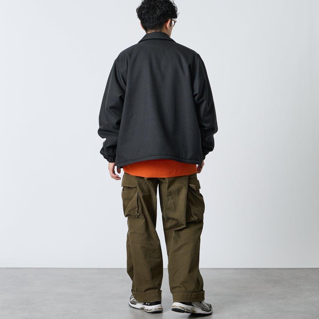 FRED PERRY [フレッドペリー] 別注 パデッドボタン 中綿ジャケット [FPM-26A-003JF] CHACOAL MA &&モデル身長：168cm 着用サイズ：L&&
