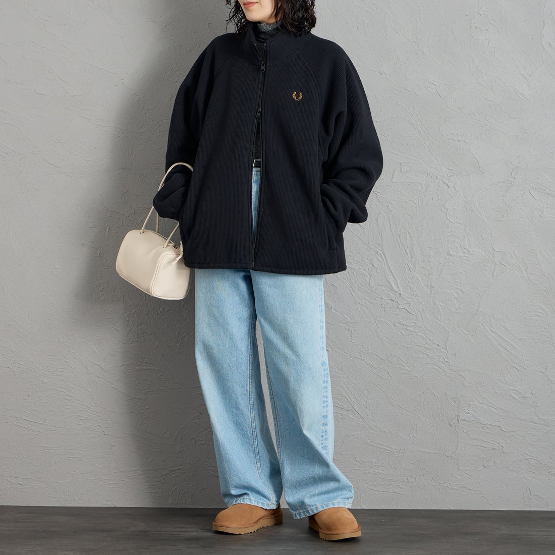 FRED PERRY [フレッドペリー] 別注 コード フリースジャケット [FPM-26A-005JF] BLACK/DARK &&モデル身長：160cm 着用サイズ：S&&