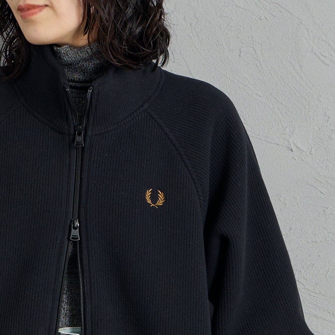 FRED PERRY [フレッドペリー] 別注 コード フリースジャケット [FPM-26A-005JF] BLACK/DARK &&モデル身長：160cm 着用サイズ：S&&