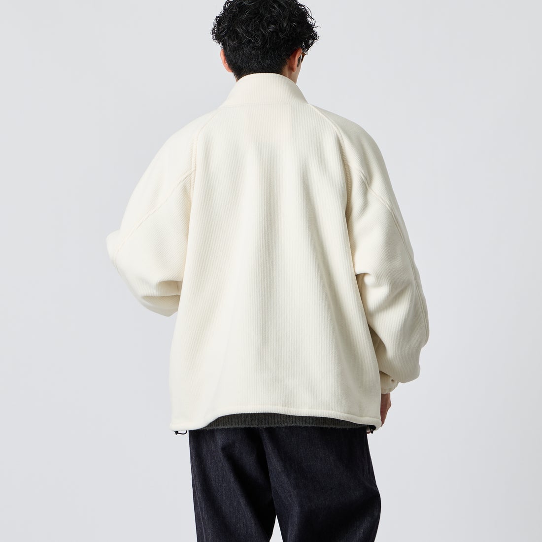 FRED PERRY [フレッドペリー] 別注 コード フリースジャケット [FPM-26A-005JF] ECRU/NIGHT &&モデル身長：168cm 着用サイズ：L&&