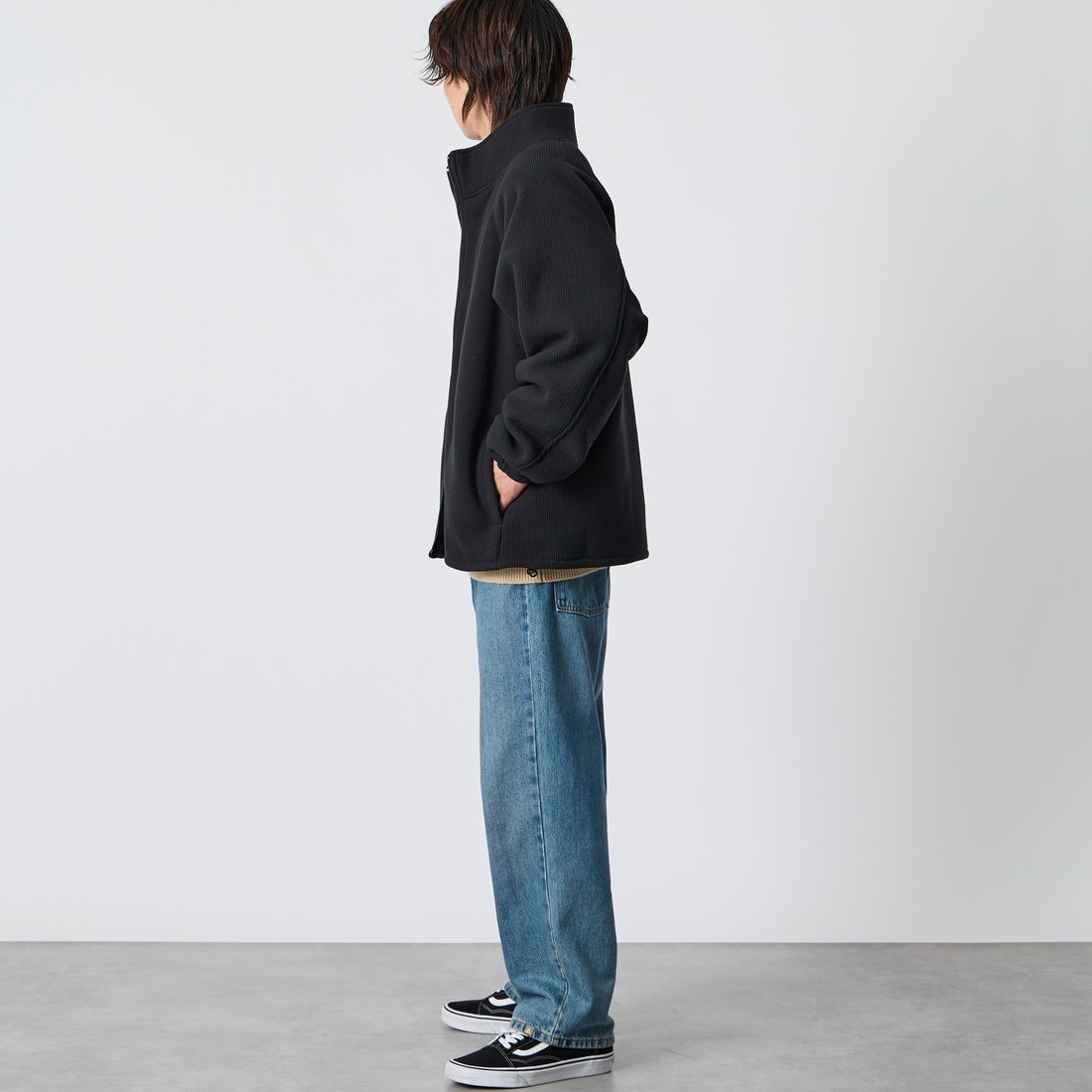 FRED PERRY [フレッドペリー] 別注 コード フリースジャケット [FPM-26A-005JF] BLACK/DARK &&モデル身長：177cm 着用サイズ：L&&