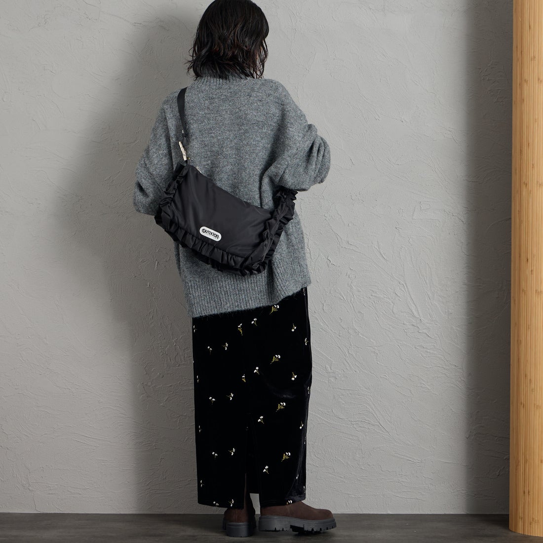 OUTDOOR PRODUCTS [アウトドアプロダクツ] ナイロンフリルショルダーバッグ [BR-OUT-26AW27] BLACK