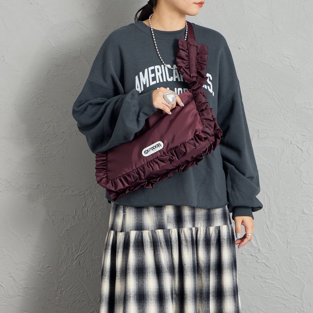 OUTDOOR PRODUCTS [アウトドアプロダクツ] ナイロンフリルショルダーバッグ [BR-OUT-26AW27] BURGUNDY