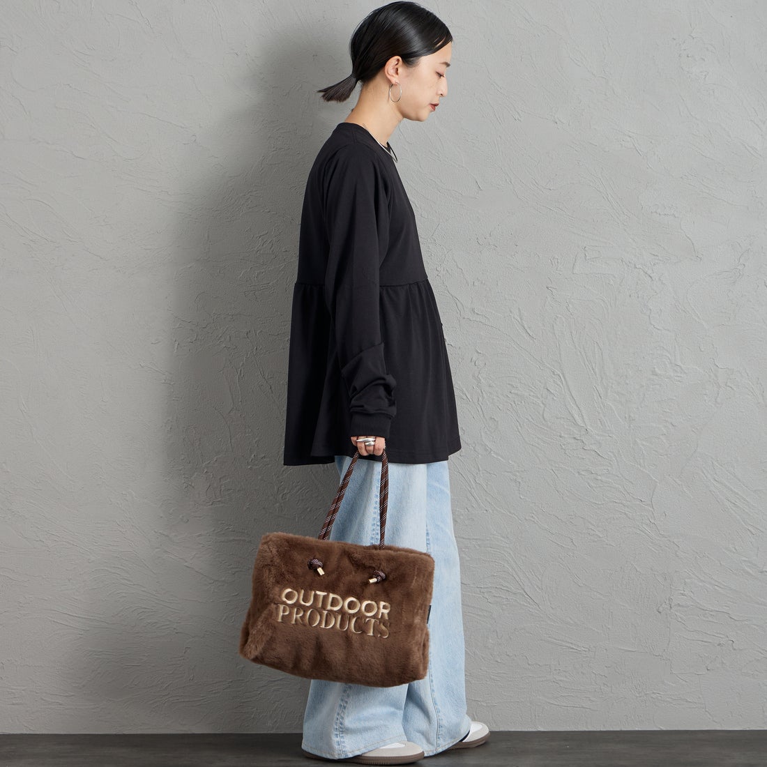OUTDOOR PRODUCTS [アウトドアプロダクツ] シャーリングショルダーバッグ [BR-OUT-26AW16] BROWN