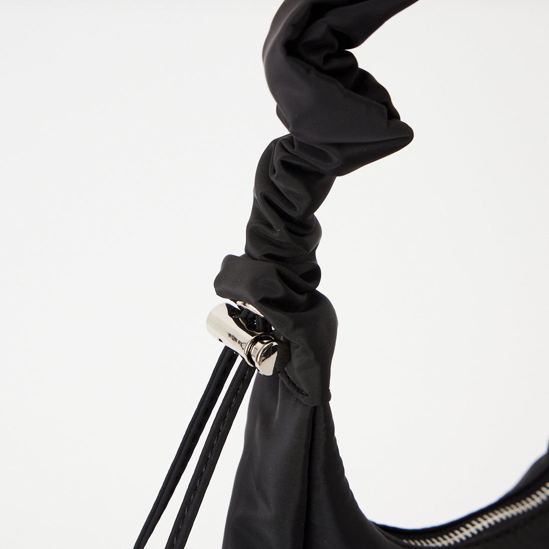OUTDOOR PRODUCTS [アウトドアプロダクツ] エッグショルダーバッグ [BR-OUT-26AW13] BLACK