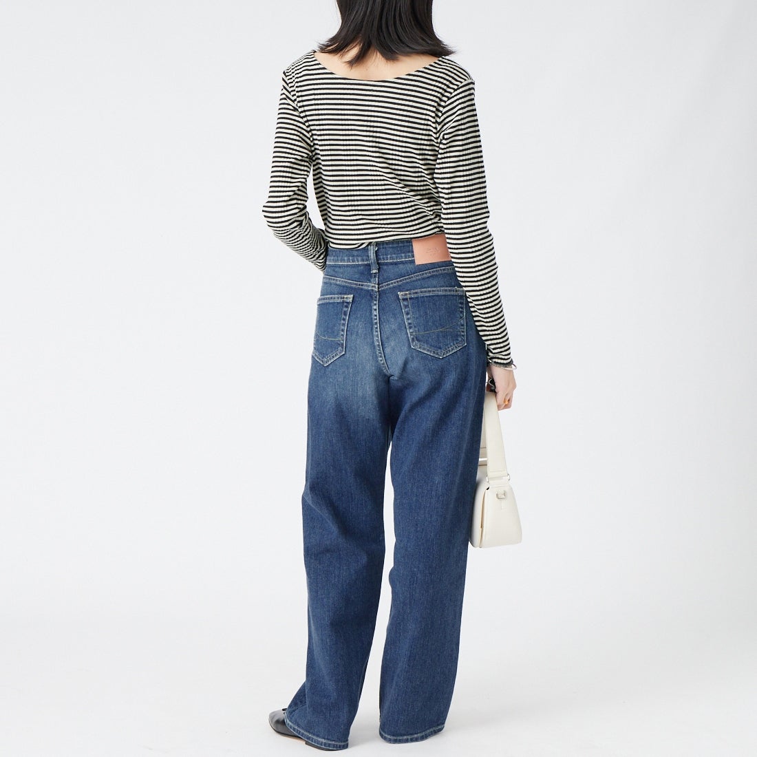 SOMETHING [サムシング] ELSA NOUVEAU ルーズストレートデニムパンツ [STG15] 36 M.DARK &&モデル身長：162cm 着用サイズ：XS&&