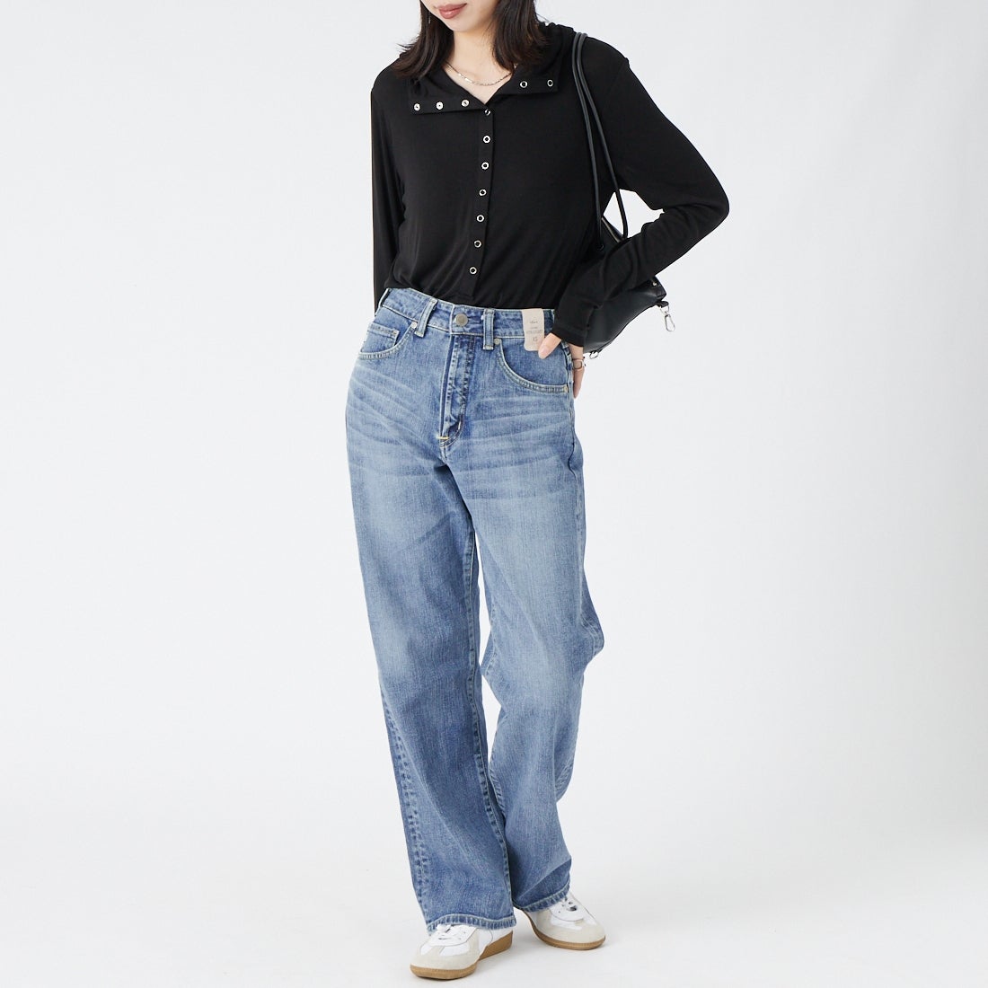 SOMETHING [サムシング] ELSA NOUVEAU ルーズストレートデニムパンツ [STG15] 56 L.BLUE &&モデル身長：162cm 着用サイズ：XS&&