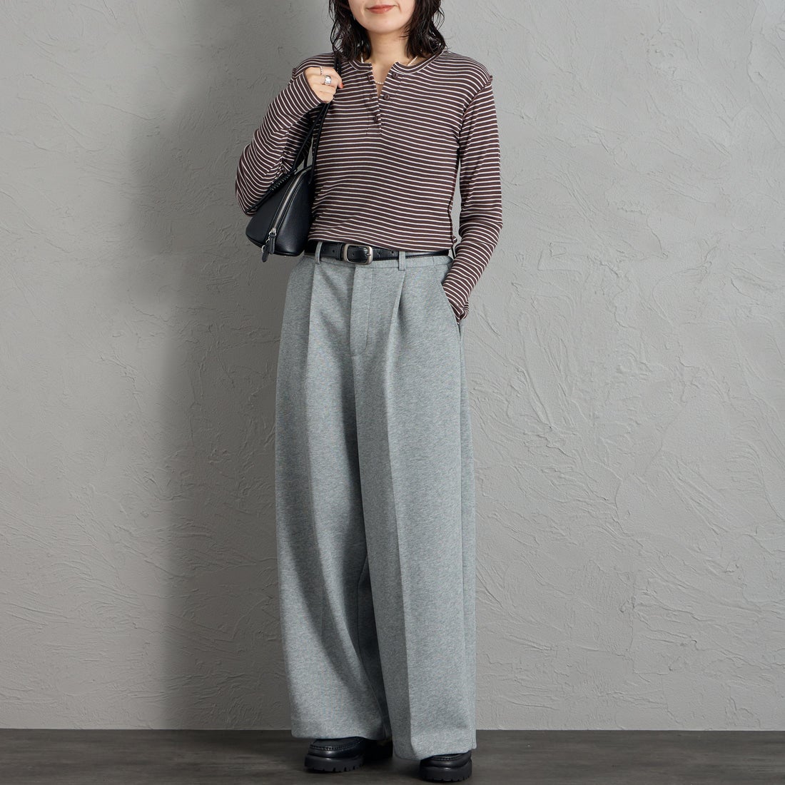 MEYAME [メヤメ] ボーダーソフトリブ ヘンリーネックプルオーバー [MEY-2503] BROWN/PINK &&モデル身長：160cm 着用サイズ：F&&