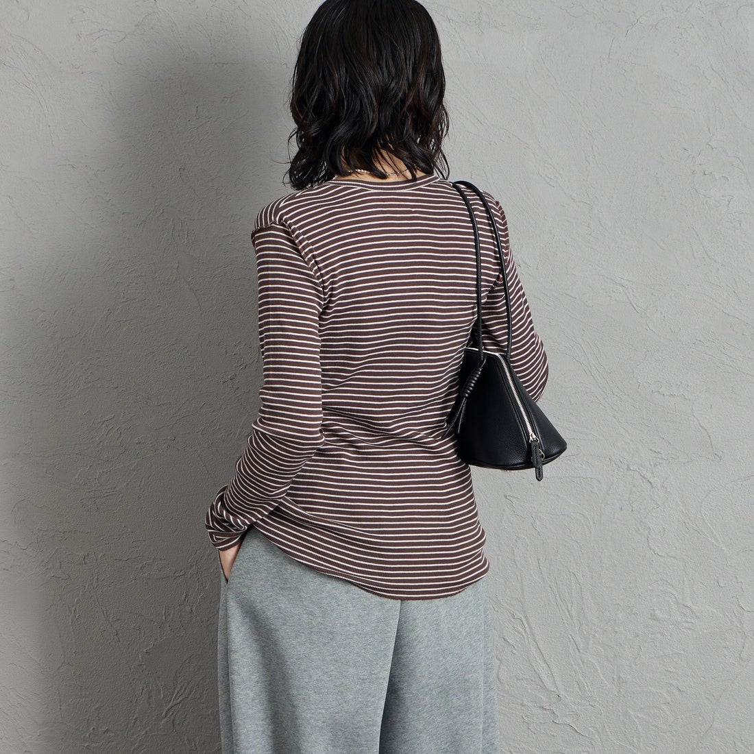 MEYAME [メヤメ] ボーダーソフトリブ ヘンリーネックプルオーバー [MEY-2503] BROWN/PINK &&モデル身長：160cm 着用サイズ：F&&