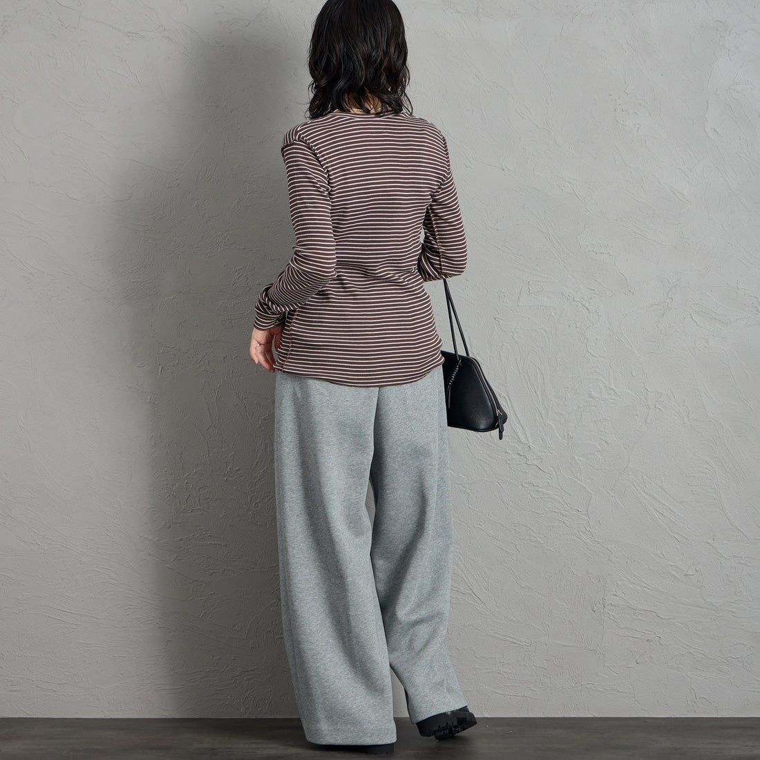 MEYAME [メヤメ] ボーダーソフトリブ ヘンリーネックプルオーバー [MEY-2503] BROWN/PINK &&モデル身長：160cm 着用サイズ：F&&