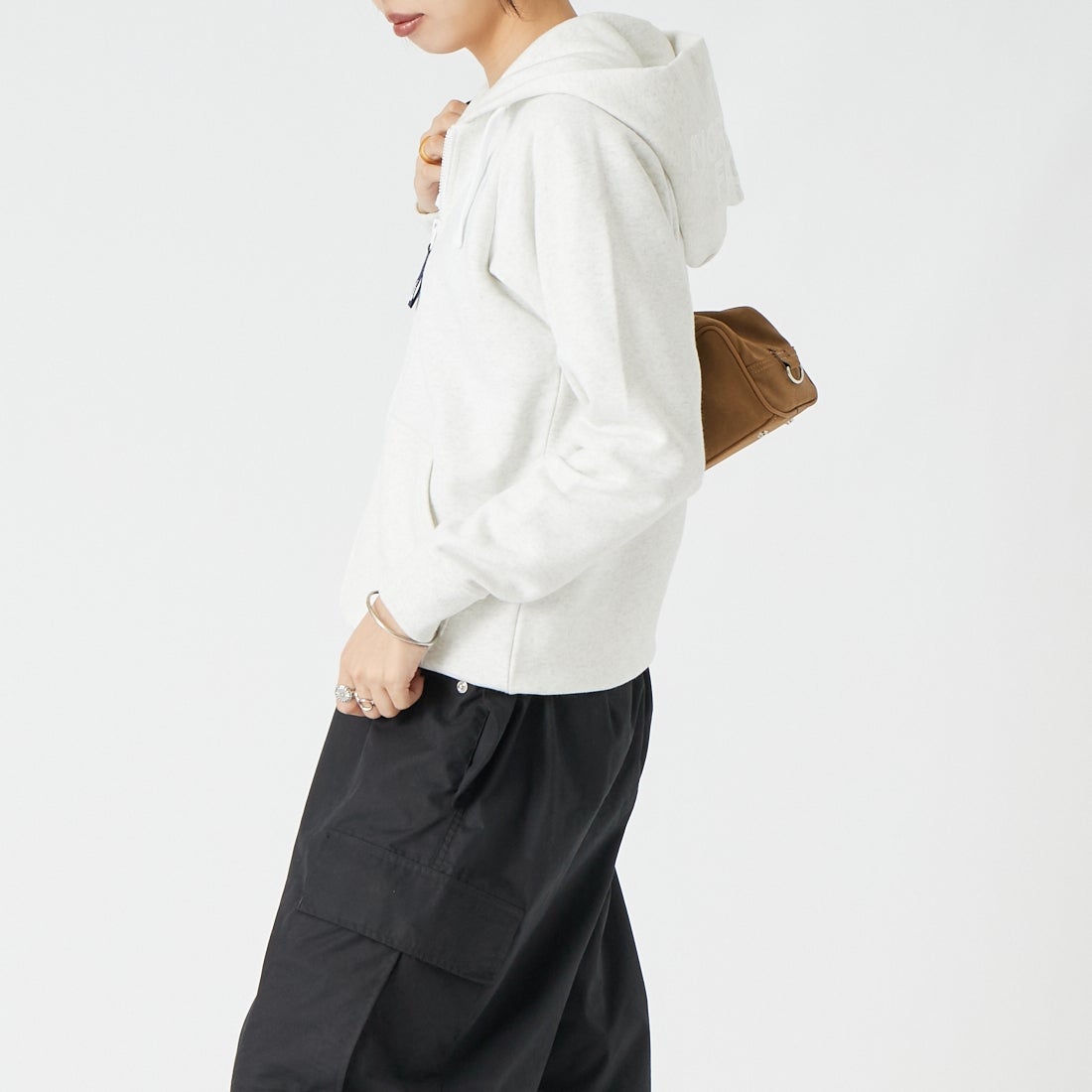 THE NORTH FACE [ザ ノースフェイス] リアビューフルジップフーディ [NTW62640] WX &&モデル身長：162cm 着用サイズ：M&&