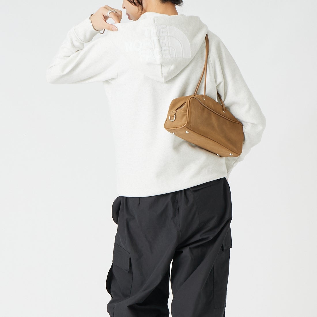 THE NORTH FACE [ザ ノースフェイス] リアビューフルジップフーディ [NTW62640] WX &&モデル身長：162cm 着用サイズ：M&&