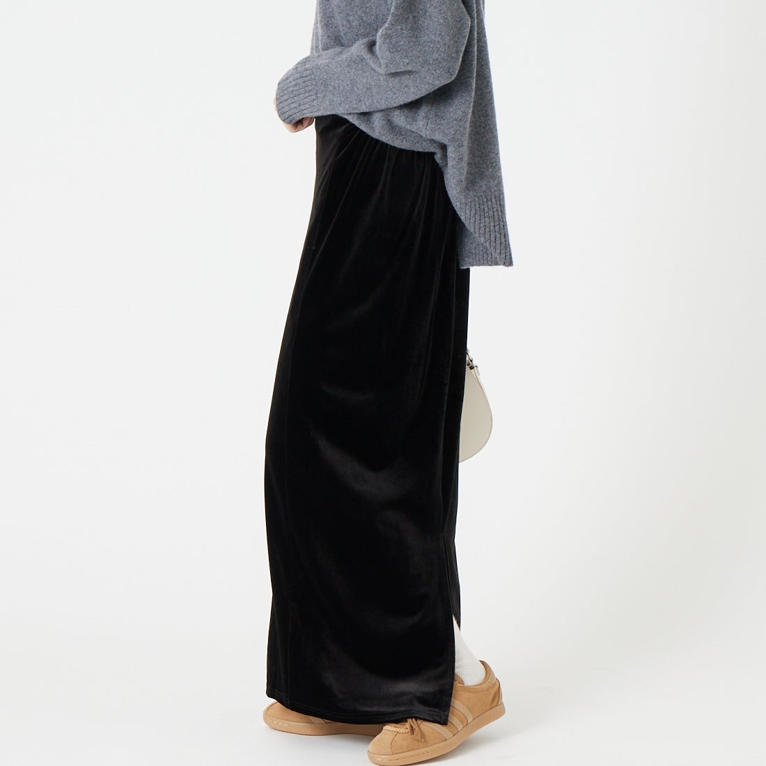 USINE [ユジーヌ] ベロアタイトスカート [IN8-SK-6] BLK &&モデル身長：162cm 着用サイズ：38&&