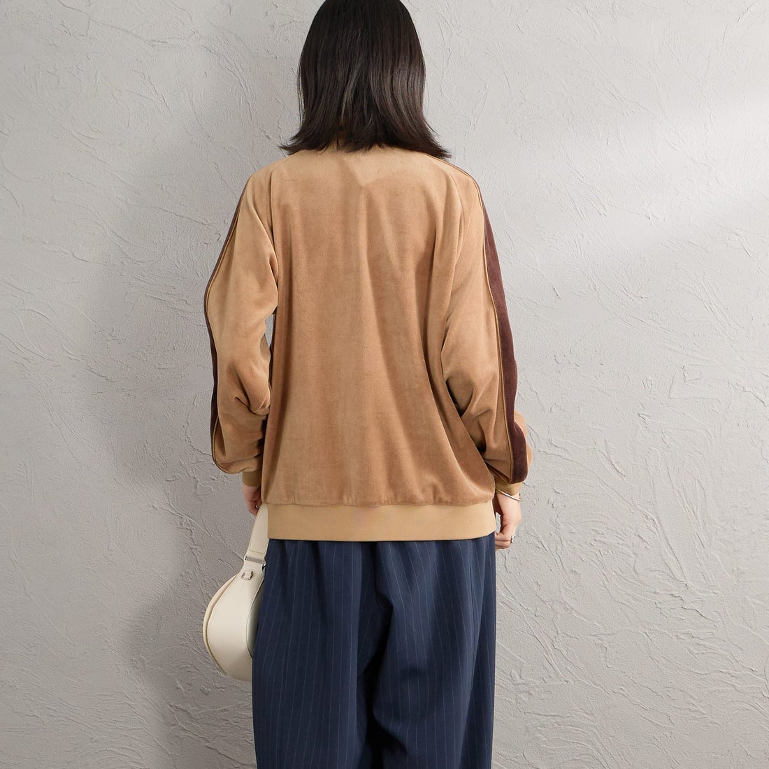 PUMA [プーマ] 別注 T7 ベロアトラックジャケット [640946-JF] 74 SOFT TA &&モデル身長：162cm 着用サイズ：S&&