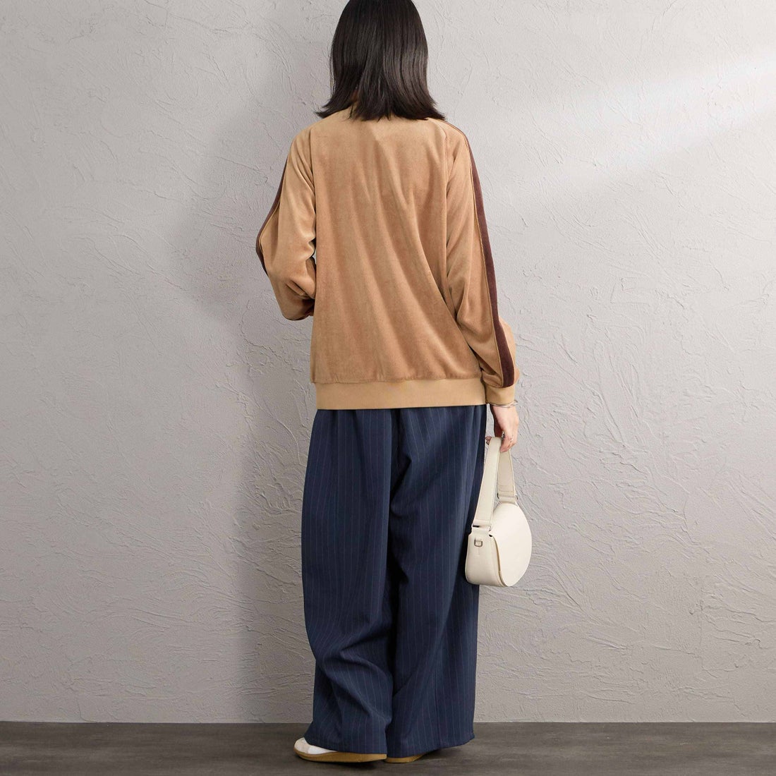 PUMA [プーマ] 別注 T7 ベロアトラックジャケット [640946-JF] 74 SOFT TA &&モデル身長：162cm 着用サイズ：S&&