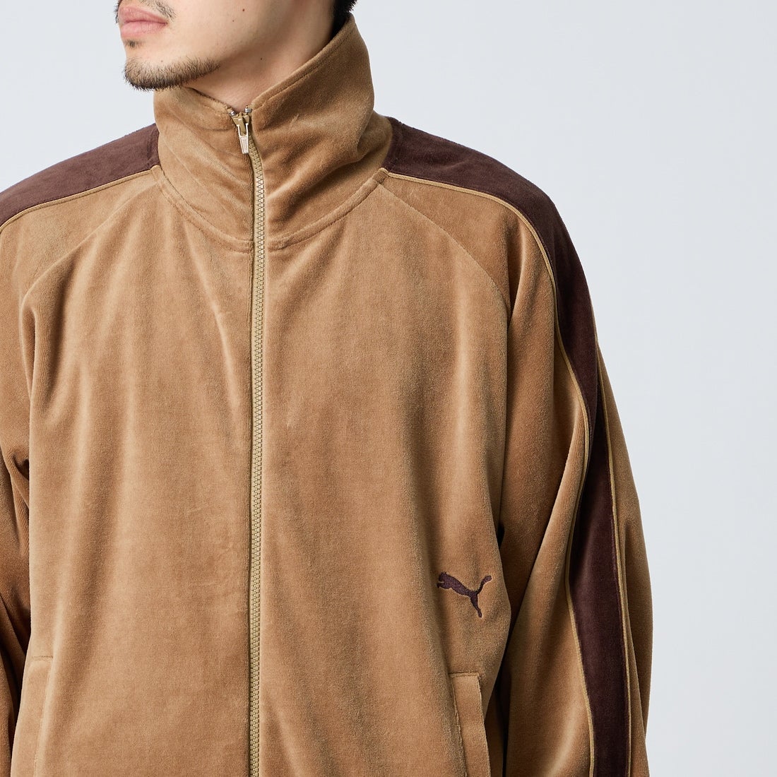 PUMA [プーマ] 別注 T7 ベロアトラックジャケット [640946-JF] 74 SOFT TA &&モデル身長：168cm 着用サイズ：L&&