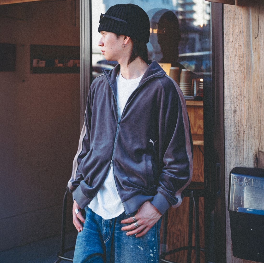 PUMA [プーマ] 別注 T7 ベロアトラックジャケット [640946-JF] 15 SHADOW &&モデル身長：177cm 着用サイズ：L&&
