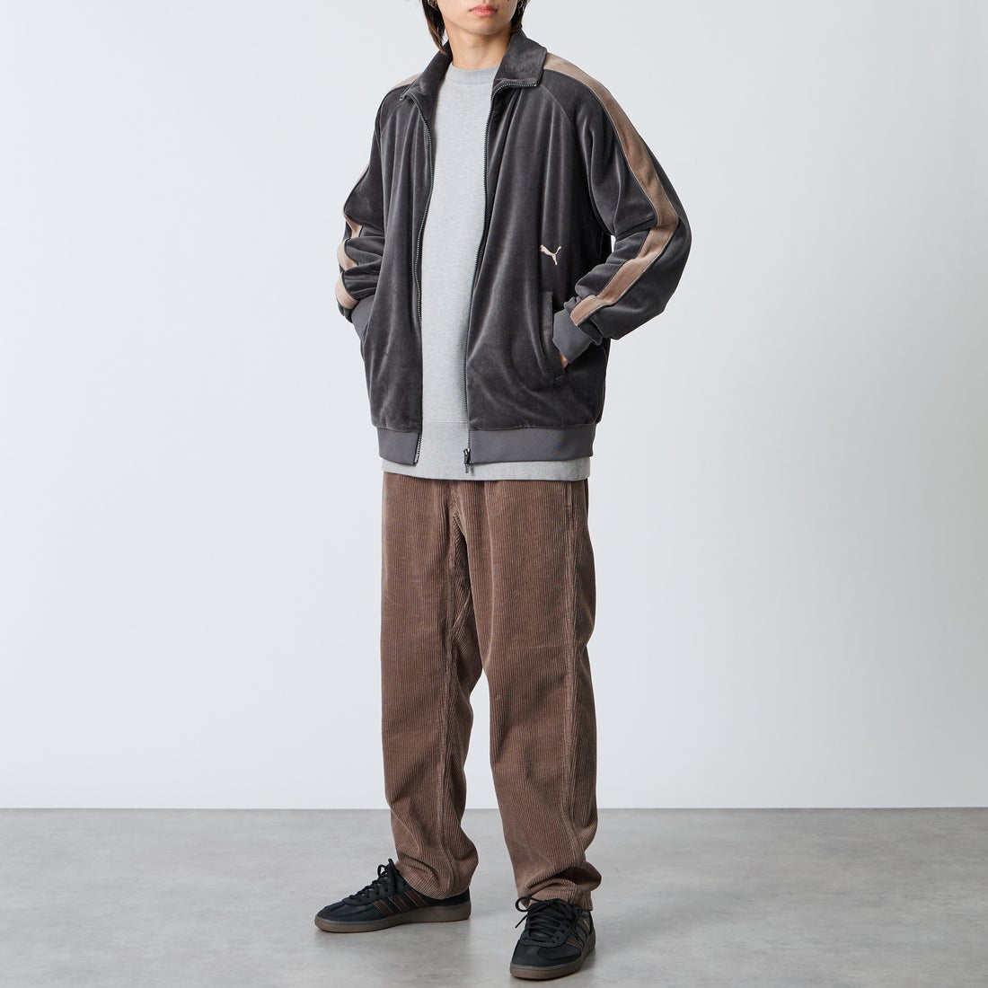 PUMA [プーマ] 別注 T7 ベロアトラックジャケット [640946-JF] 15 SHADOW &&モデル身長：177cm 着用サイズ：L&&