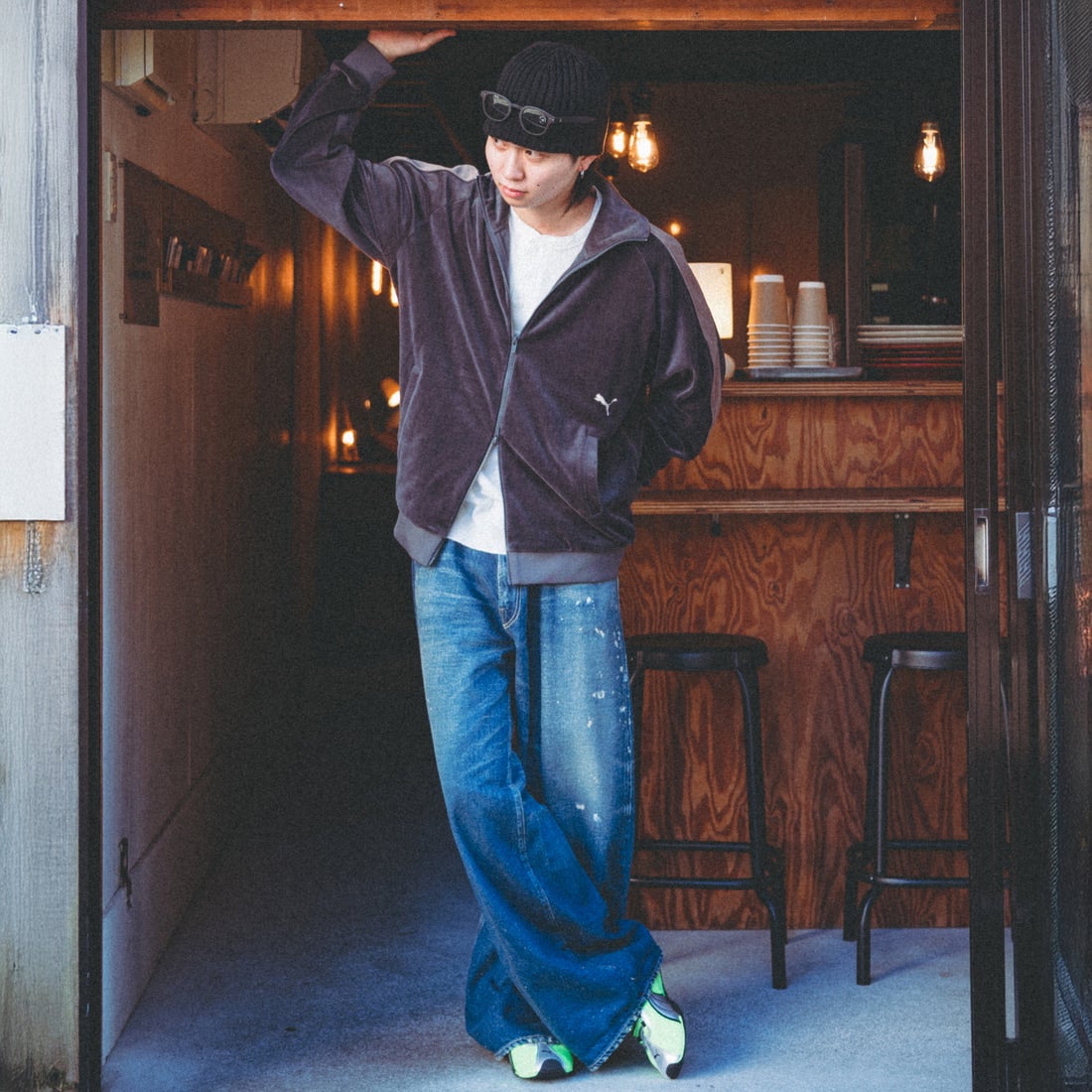PUMA [プーマ] 別注 T7 ベロアトラックジャケット [640946-JF] 15 SHADOW &&モデル身長：177cm 着用サイズ：L&&