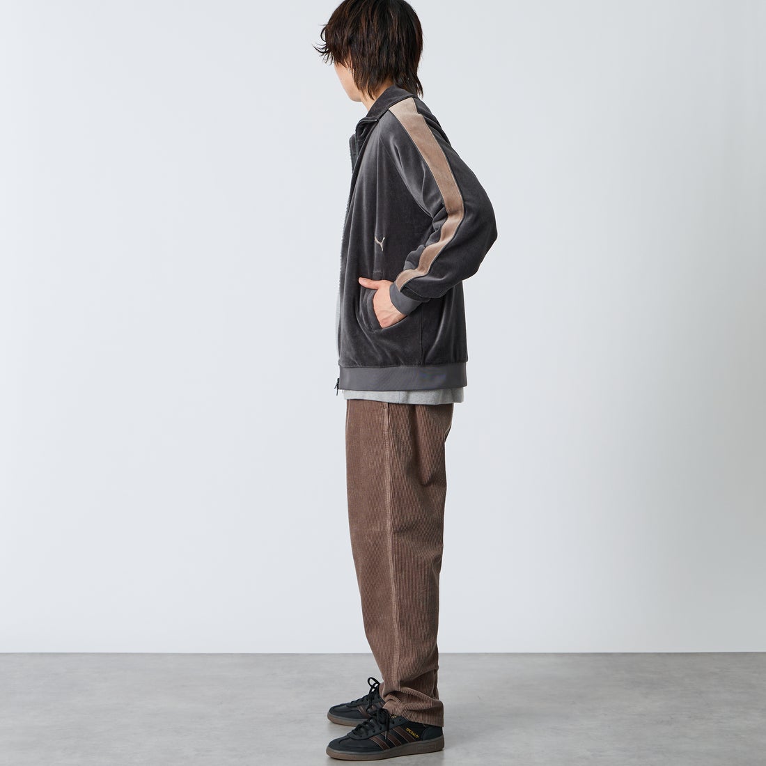 PUMA [プーマ] 別注 T7 ベロアトラックジャケット [640946-JF] 15 SHADOW &&モデル身長：177cm 着用サイズ：L&&