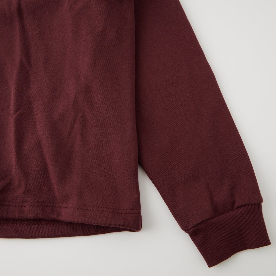 MANHATTAN PORTAGE [マンハッタンポーテージ] 別注 ワンポイントロゴ刺繍 ハーフスナップスウェット [26FWMP-IN92-JF] WINE