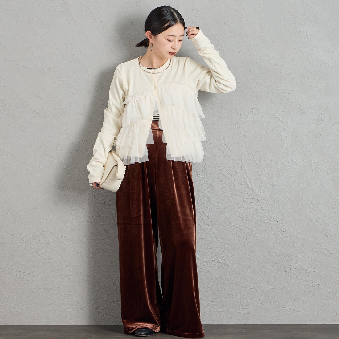 nenom [ネノム] チュールフリルドッキングカーディガン [NE26332015] 21 IVORY &&モデル身長：150cm 着用サイズ：&&