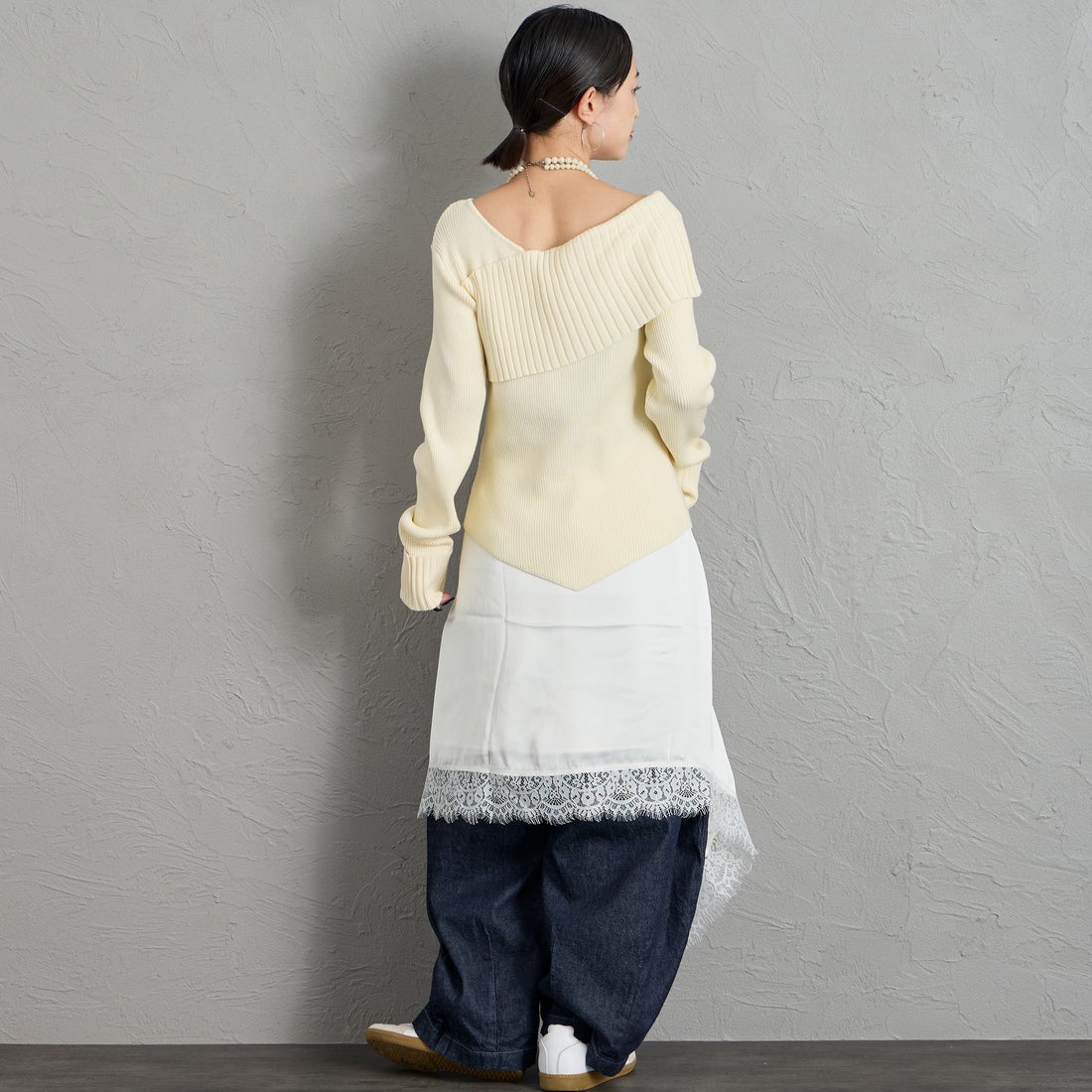 nenom [ネノム] 2WAY アシンメトリーリブニットプルオーバー [NE26331008] 21 IVORY &&モデル身長：150cm 着用サイズ：F&&