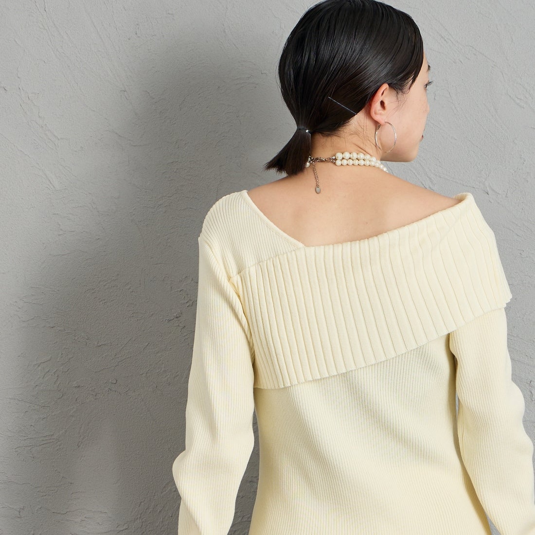 nenom [ネノム] 2WAY アシンメトリーリブニットプルオーバー [NE26331008] 21 IVORY &&モデル身長：150cm 着用サイズ：F&&