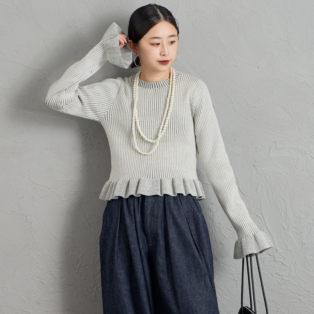 nenom [ネノム] 2WAY ショート丈フリルニットカーディガン [NE26331010] 21 IVORY &&モデル身長：150cm 着用サイズ：F&&