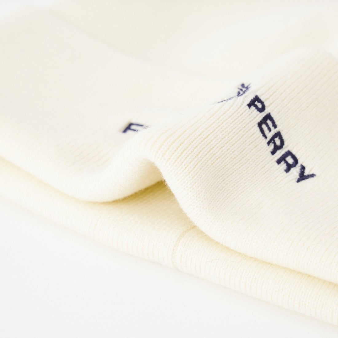 FRED PERRY [フレッドペリー] ロゴ刺繍ビーニー [C3300] 08D ECR/DK
