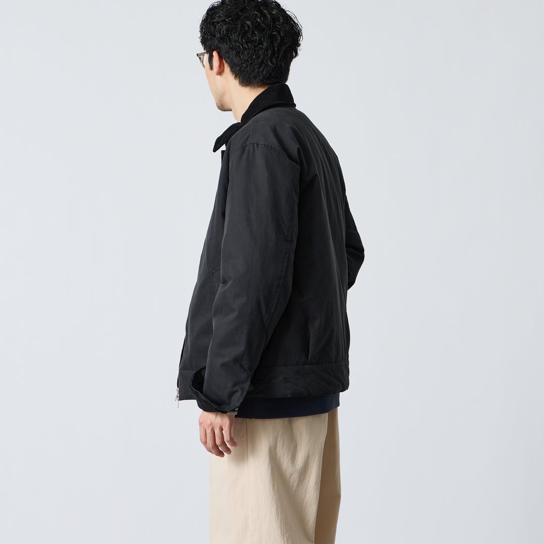 FRED PERRY [フレッドペリー] コットンカバンジャケット [J8535] 220 BLACK &&モデル身長：168cm 着用サイズ：M&&