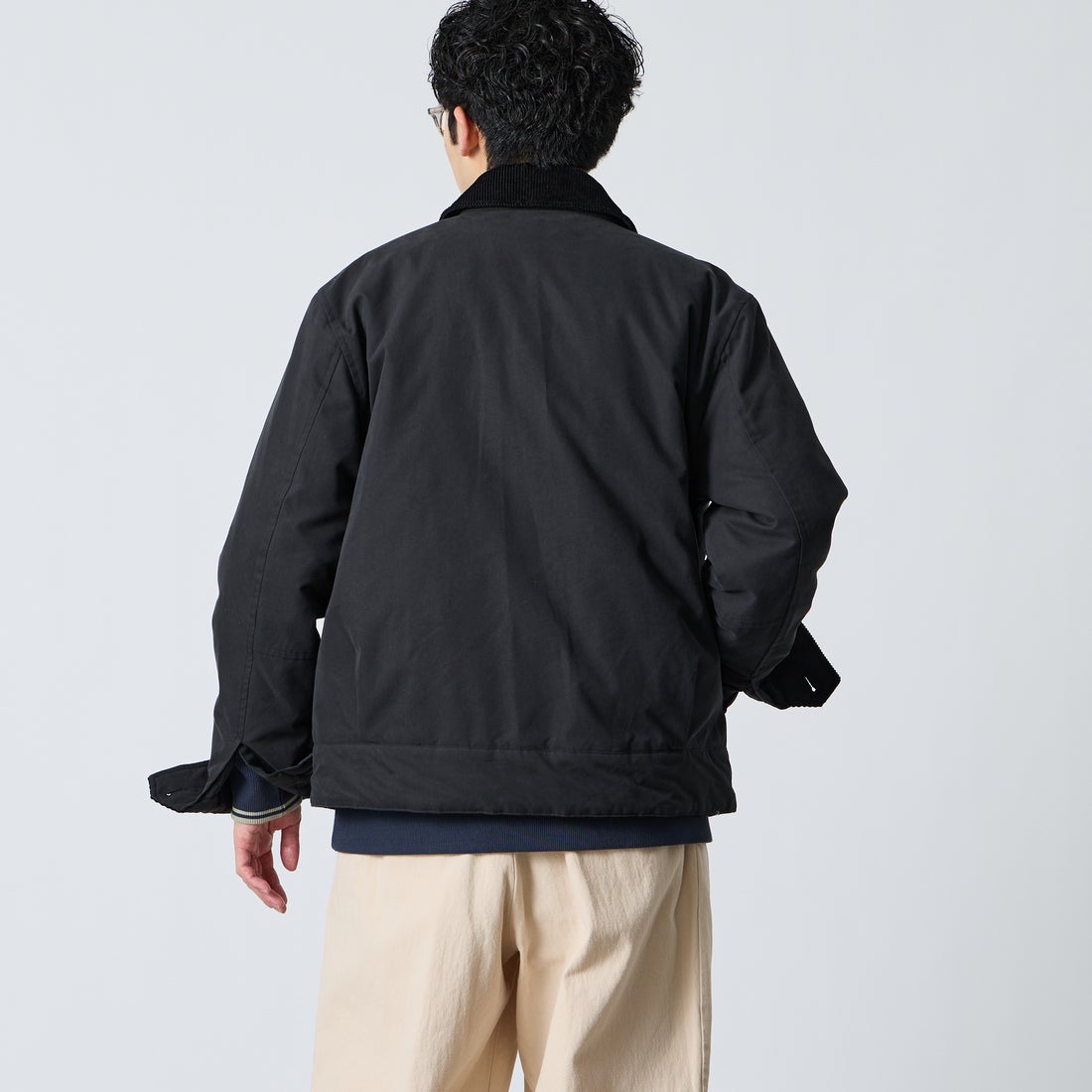 FRED PERRY [フレッドペリー] コットンカバンジャケット [J8535] 220 BLACK &&モデル身長：168cm 着用サイズ：M&&