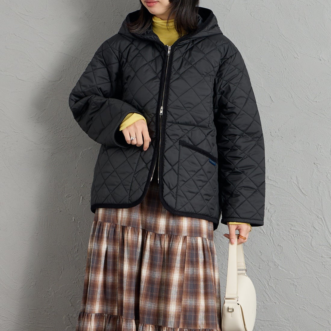 LAVENHAM [ラベンハム] ジップド クレイドン ウィメンズジャケット [LV14116] F44 SABLE &&モデル身長：162cm 着用サイズ：10&&