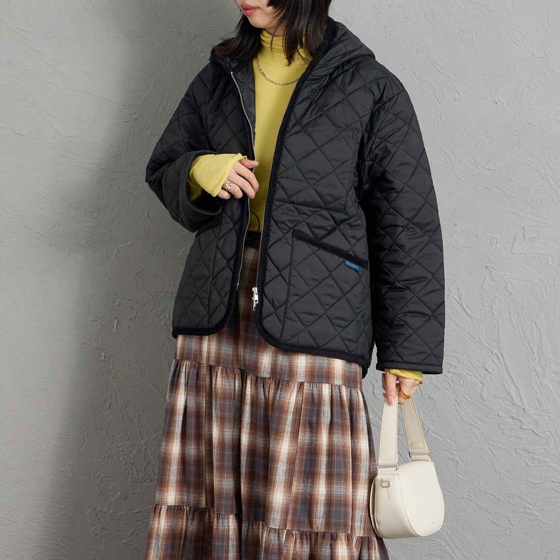 LAVENHAM [ラベンハム] ジップド クレイドン ウィメンズジャケット [LV14116] F44 SABLE &&モデル身長：162cm 着用サイズ：10&&
