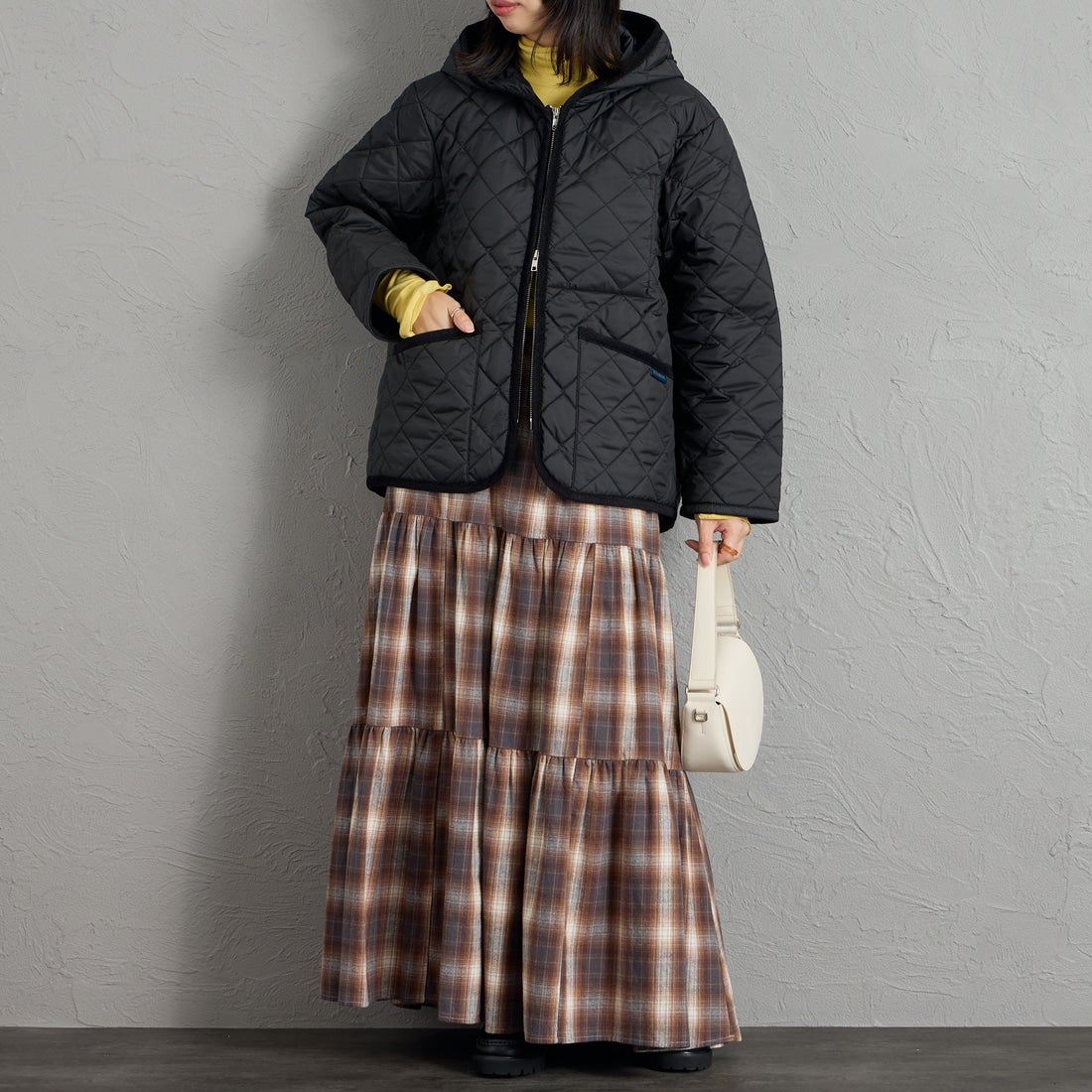 LAVENHAM [ラベンハム] ジップド クレイドン ウィメンズジャケット [LV14116] F44 SABLE &&モデル身長：162cm 着用サイズ：10&&