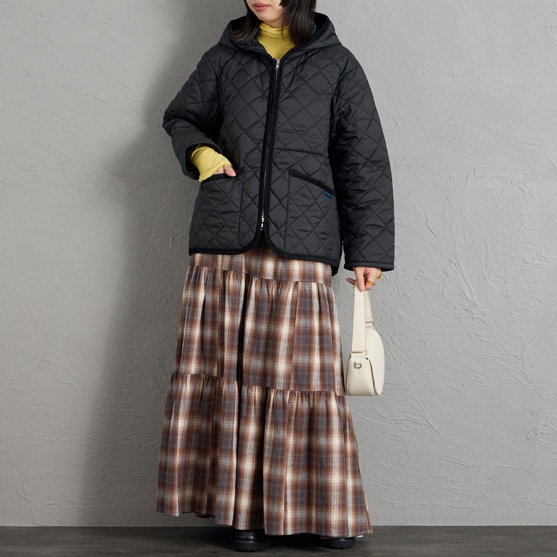 LAVENHAM [ラベンハム] ジップド クレイドン ウィメンズジャケット [LV14116] F44 SABLE &&モデル身長：162cm 着用サイズ：10&&