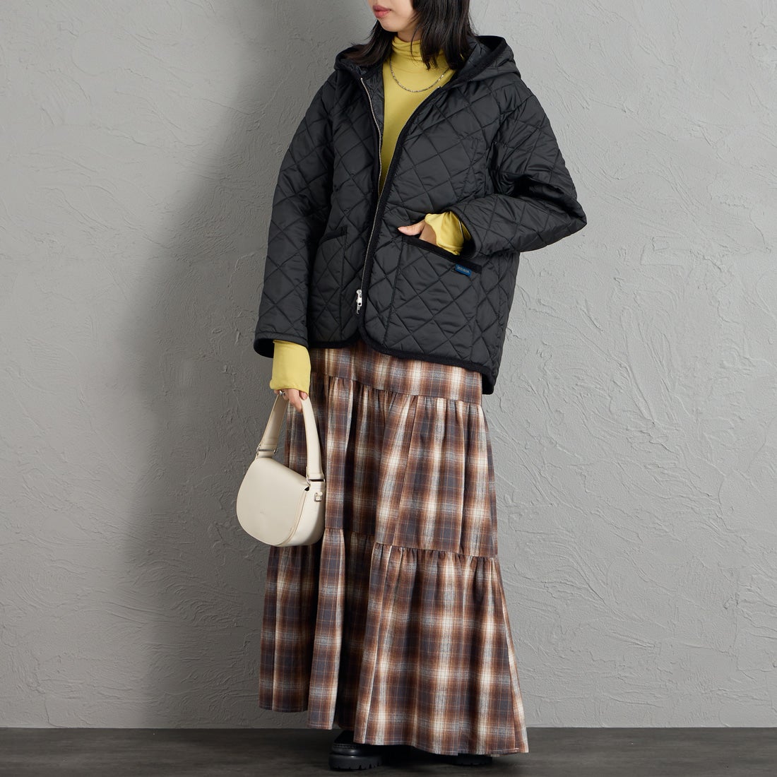 LAVENHAM [ラベンハム] ジップド クレイドン ウィメンズジャケット [LV14116] F44 SABLE &&モデル身長：162cm 着用サイズ：10&&