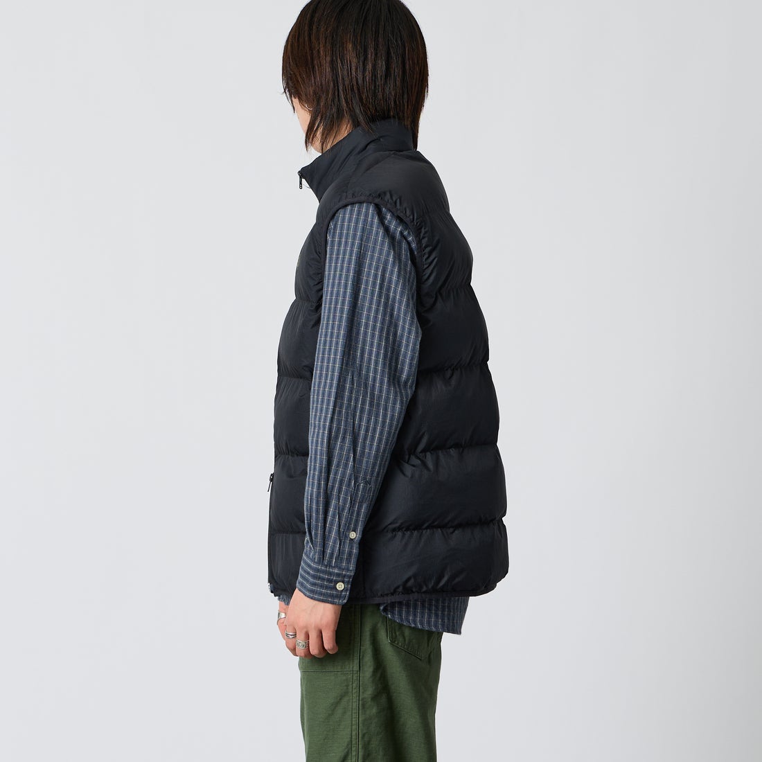 FRED PERRY [フレッドペリー] INSULATED GILET [J8522] 184 BLACK &&モデル身長：177cm 着用サイズ：L&&
