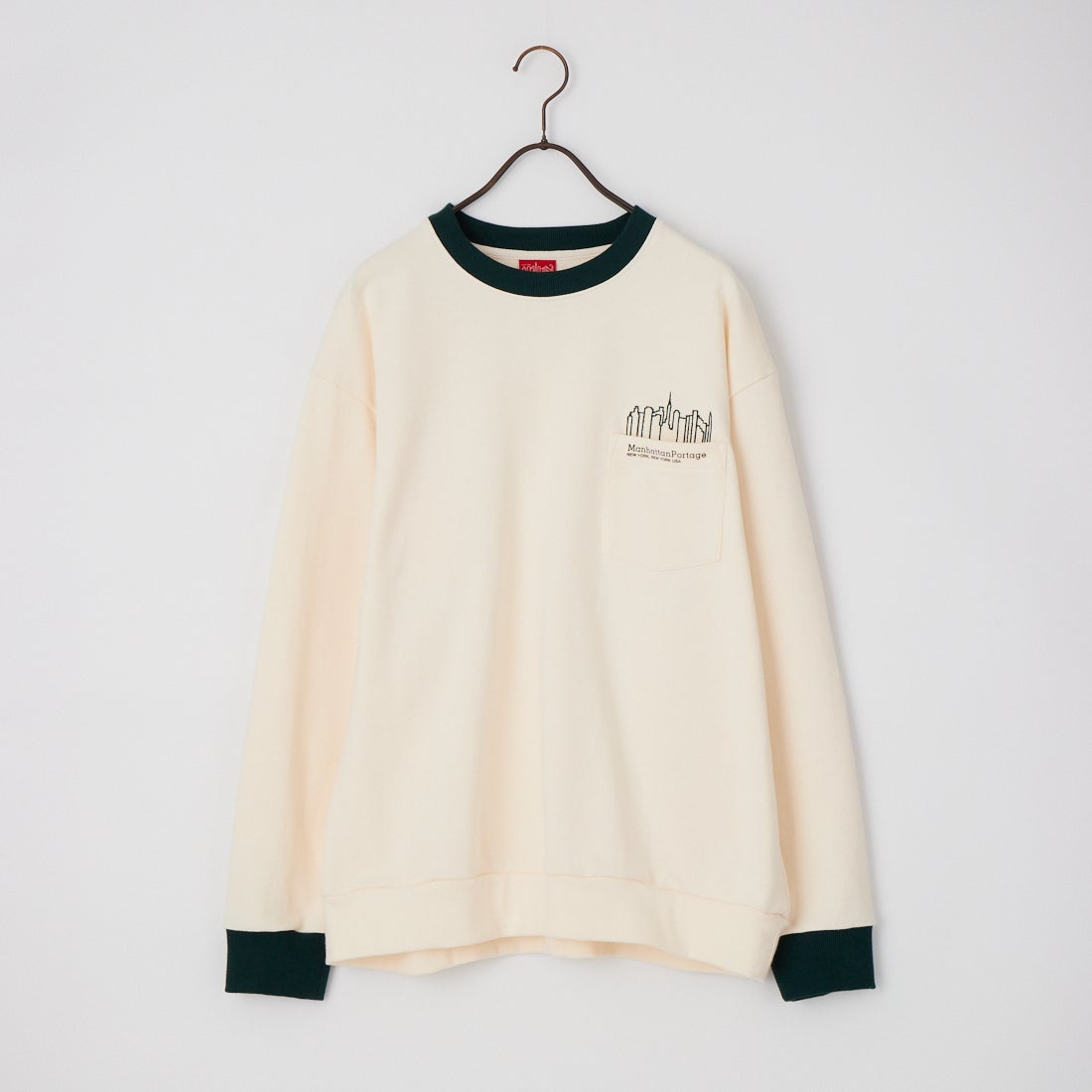 MANHATTAN PORTAGE [マンハッタンポーテージ] 別注 ポケットロゴ刺繍 バックプリントスウェット [26FWMP-IN86-JF] IVORY