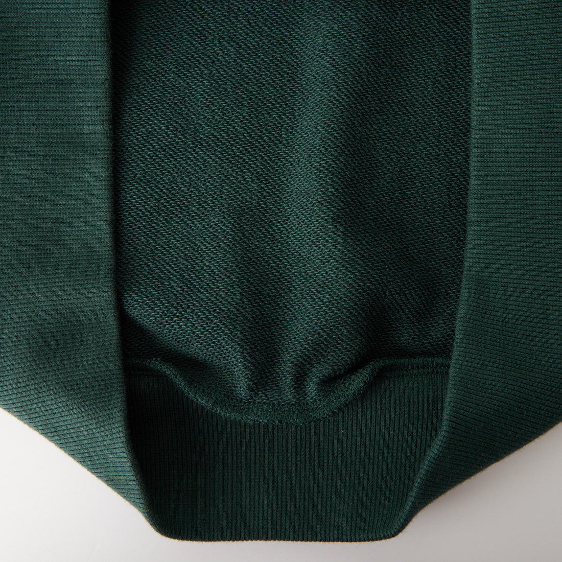 MANHATTAN PORTAGE [マンハッタンポーテージ] 別注 フードロゴ刺繍 スウェットパーカー [26FWMP-IN89-JF] GREEN