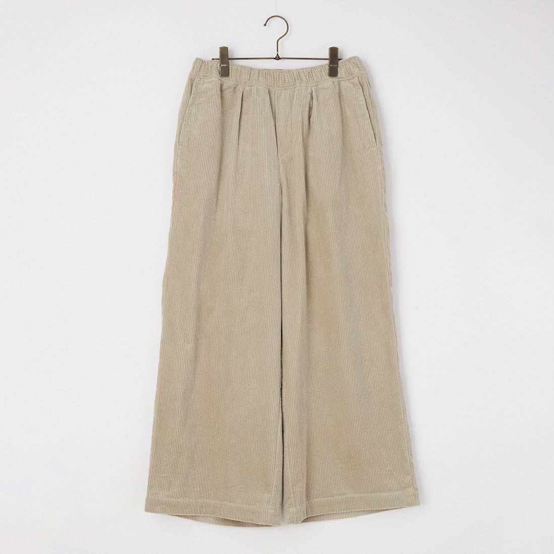 8200 BEIGE
