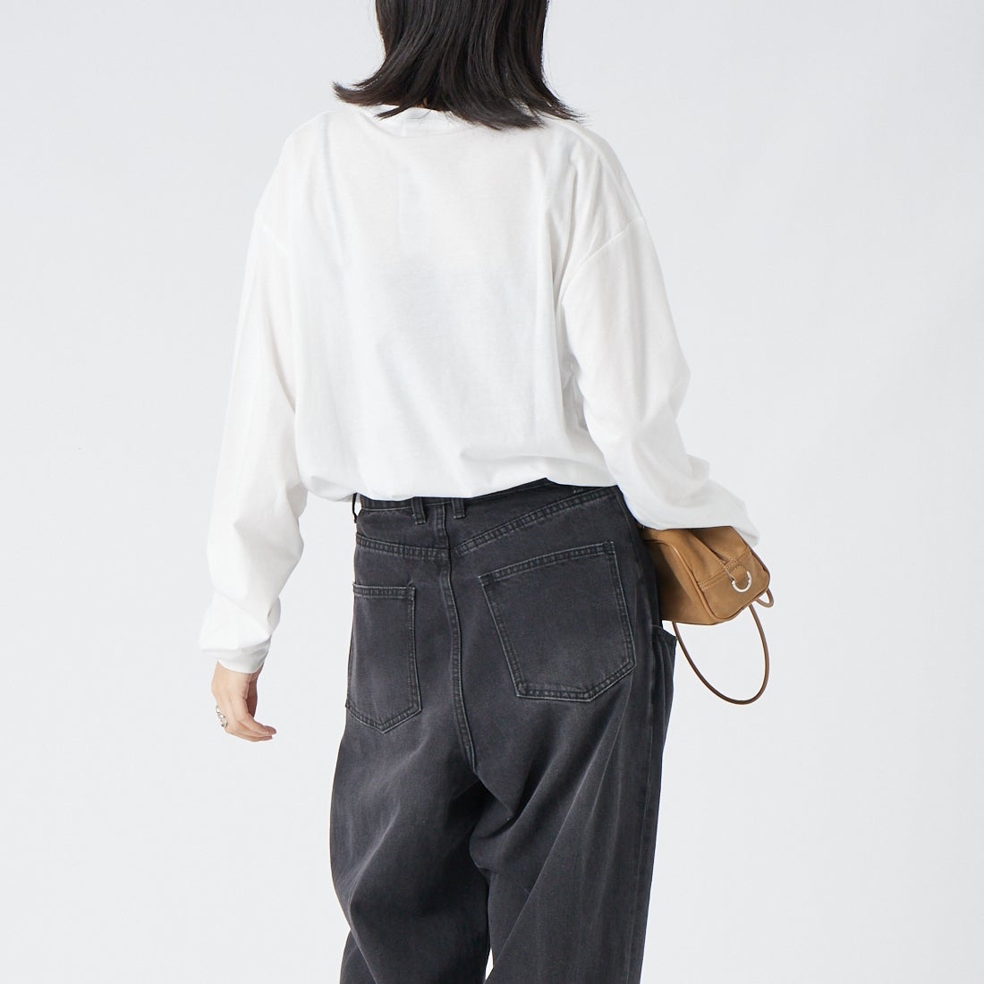 GOOD ROCK SPEED [グッドロックスピード] アートロングスリーブTシャツ [26FOX211W] WHITE &&モデル身長：162cm 着用サイズ：F&&