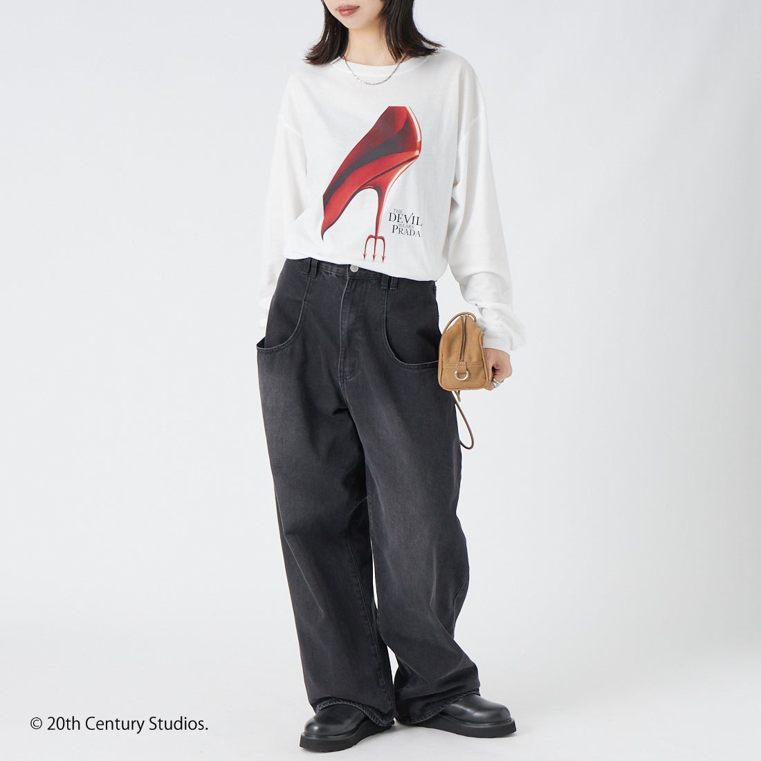 GOOD ROCK SPEED [グッドロックスピード] アートロングスリーブTシャツ [26FOX211W] WHITE &&モデル身長：162cm 着用サイズ：F&&