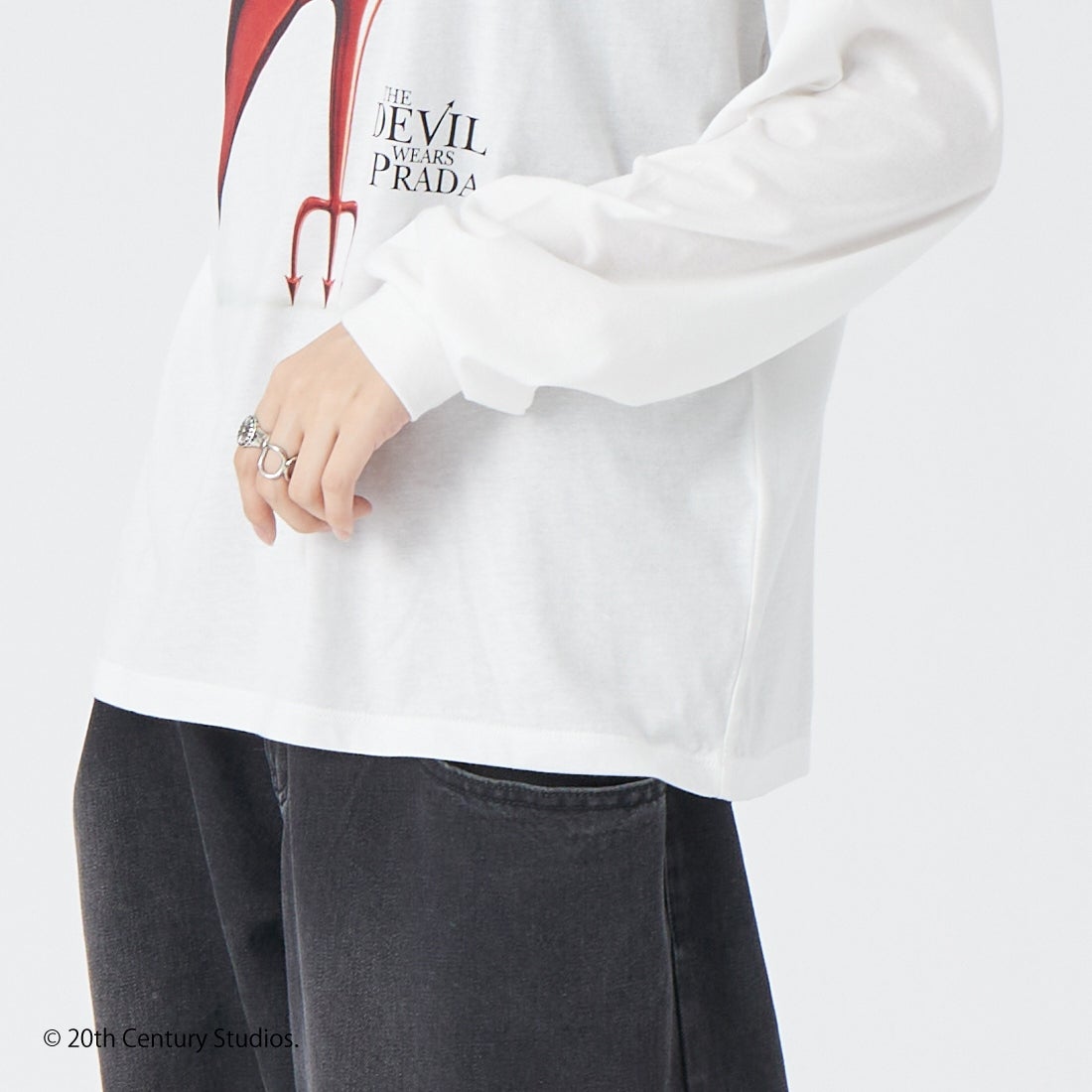 GOOD ROCK SPEED [グッドロックスピード] アートロングスリーブTシャツ [26FOX211W] WHITE &&モデル身長：162cm 着用サイズ：F&&