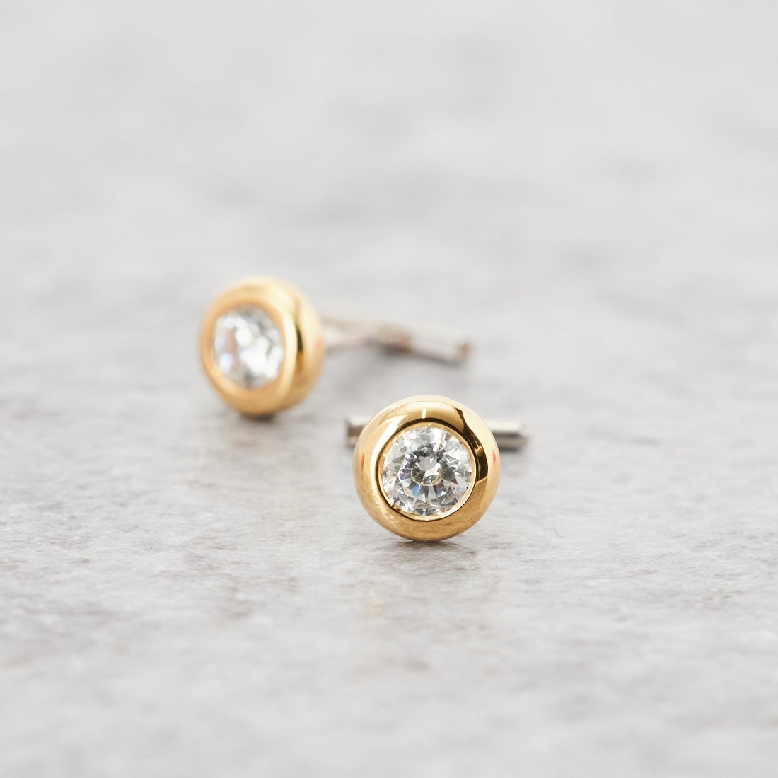 Baqless [バックレス] オネスティ オーラゴールドピアス [CZ-AU-YG] GOLD