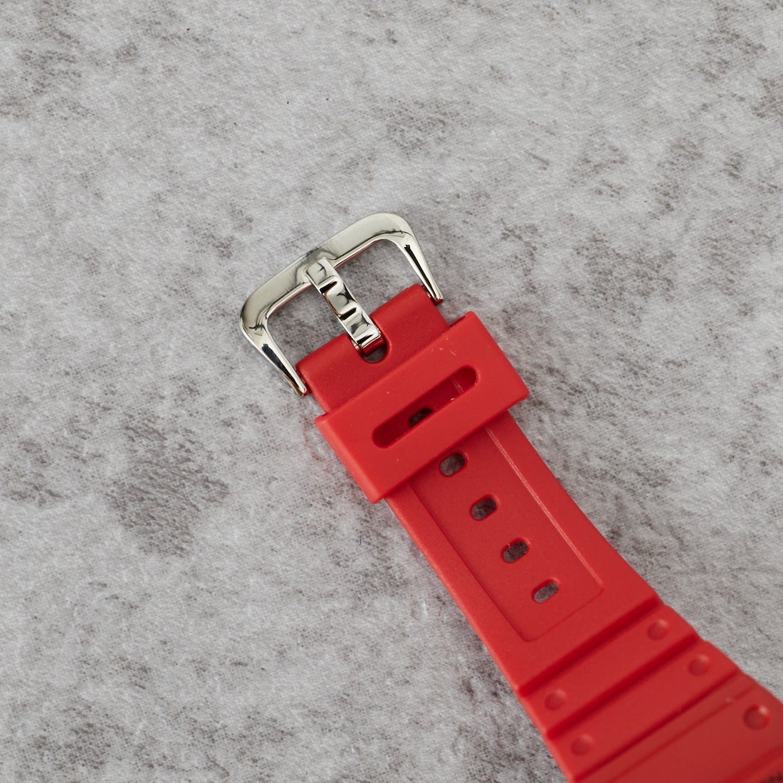 CASIO [カシオ] G-SHOCK nano [DWN-5600-4JR] RED