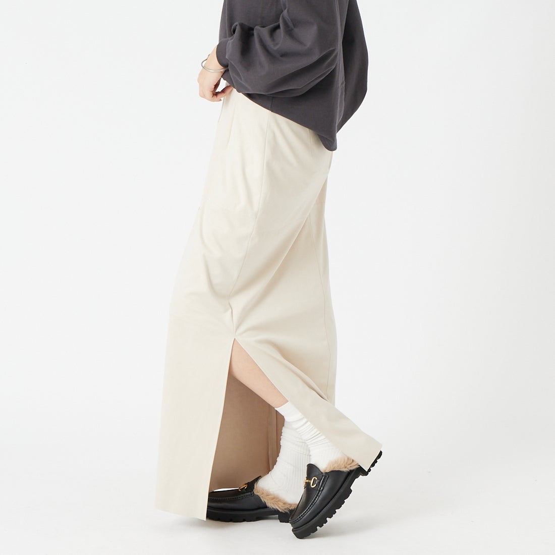 Jeans Factory Clothes [ジーンズファクトリークローズ] フェイクスエードタイトスカート [J-4974] OFF &&モデル身長：162cm 着用サイズ：38&&