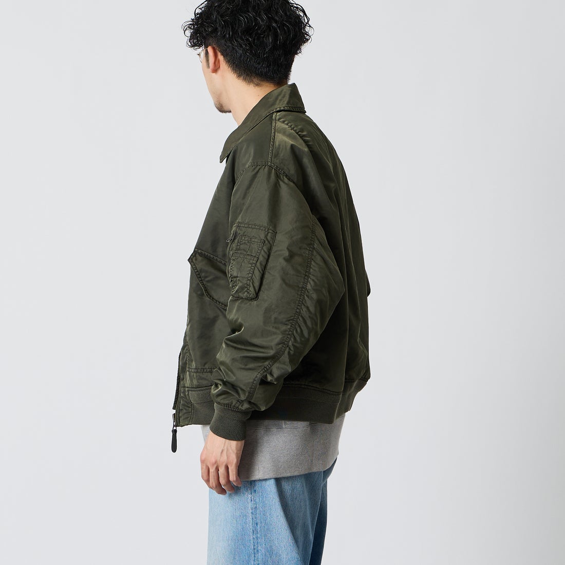 FIDELITY [フィデリティ] 別注 ヴィンテージウォッシュ CWUフライトジャケット [1640-26775903-JF] D.OLIVE &&モデル身長：168cm 着用サイズ：M&&