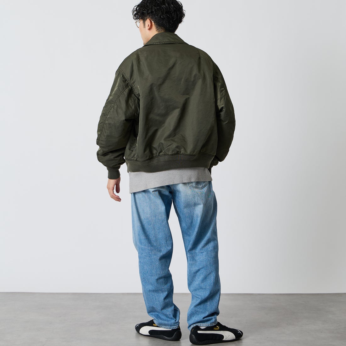 FIDELITY [フィデリティ] 別注 ヴィンテージウォッシュ CWUフライトジャケット [1640-26775903-JF] D.OLIVE &&モデル身長：168cm 着用サイズ：M&&