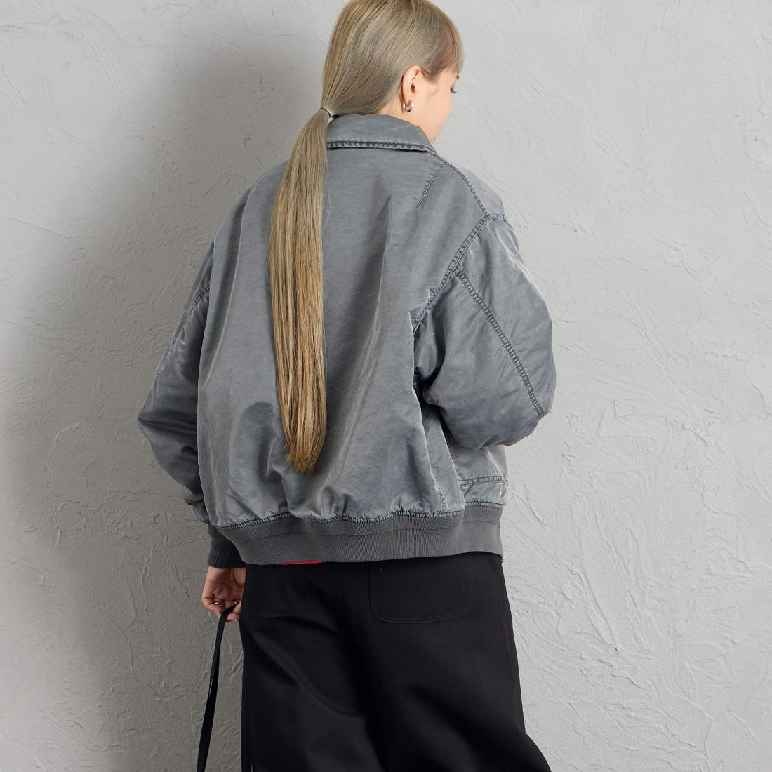 FIDELITY [フィデリティ] 別注 ヴィンテージウォッシュ CWUフライトジャケット [1640-26775903-JF] BLACK &&モデル身長：156cm 着用サイズ：S&&